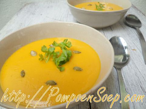 Gele paprikasoep