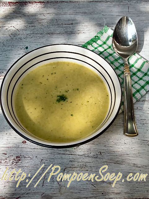 Gezonde broccolisoep