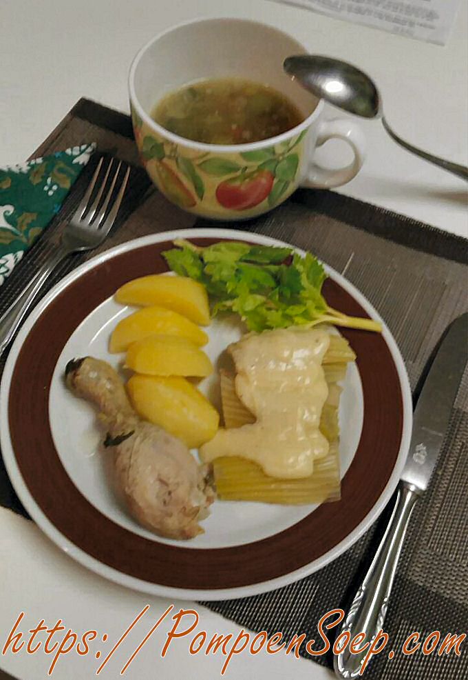 Ouderwetse Kippensoep met aardappel, bleekselderij en kassaus