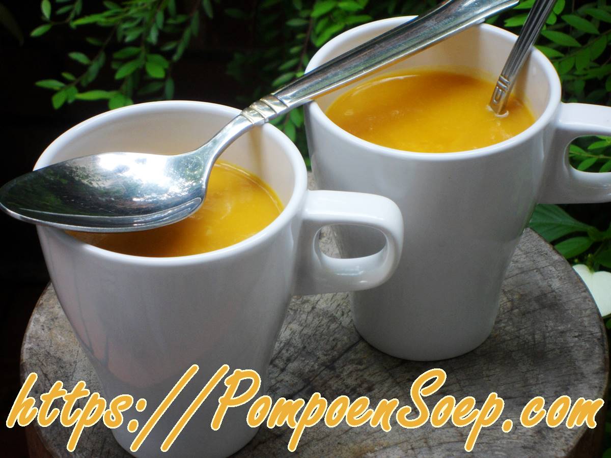 2 tassen romige pompoensoep met spekjes uit één pot – makkelijk recept